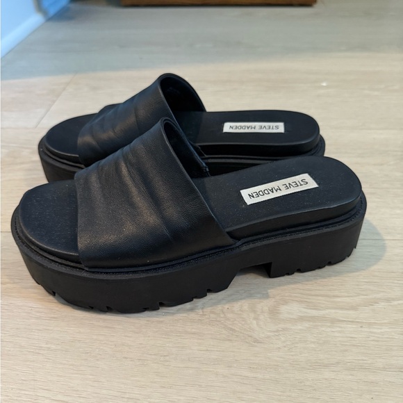 Steve Madden Black Platform Mules - Picture 1 of 4